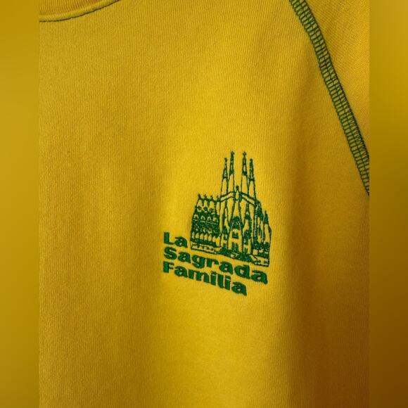 NWOT Made Some Souvenirs Sagrada Familia Sweatshirt Yellow Size Medium - Picture 3 of 9